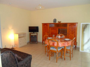 Appartement Climatisé 2 Étoiles, Proche Thermes et Parc, Animaux Admis, Parking, Non-Fumeur - FR-1-503-91